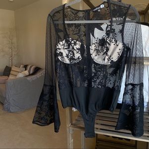 Boohoo black lace bell sleeve embroidered leotard
